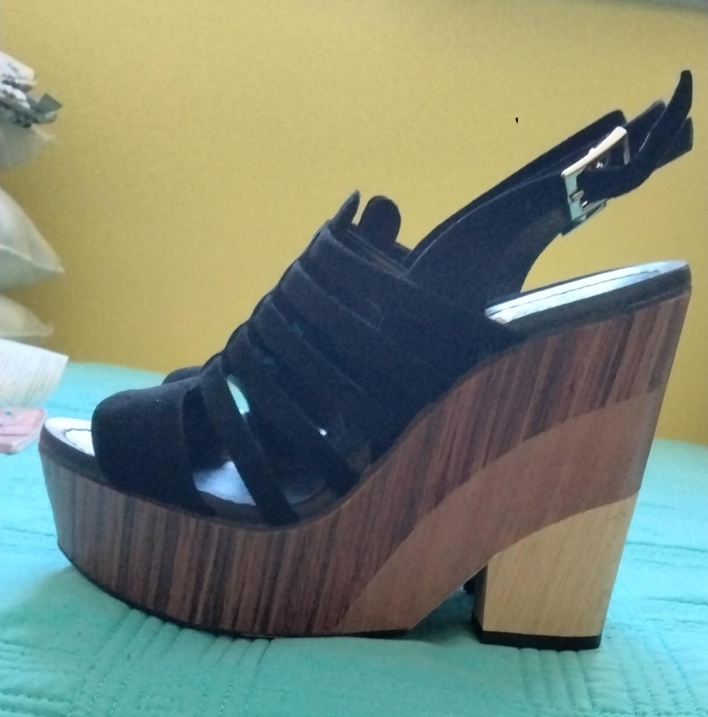 Vince Camuto "ONIA" Black Strappy Suede Platform Sandals - Women - Picture 4 of 6